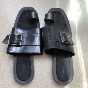 Zara Trafaluc Sandals with Toe Loop